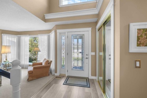 43 Hampstead Close Nw, Calgary, AB 