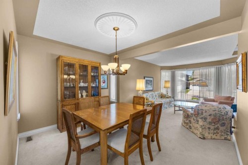 43 Hampstead Close Nw, Calgary, AB 