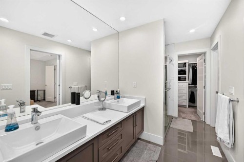 3490 7 Avenue Nw, Calgary, AB 