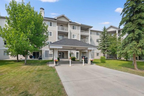 2210-6224 17 Avenue SE Calgary, AB T2A 7X8
