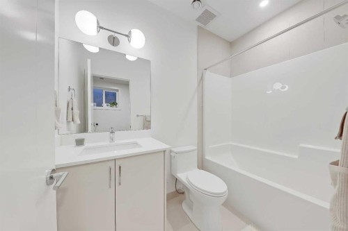 2-828 8 Avenue Ne, Calgary, AB 