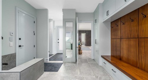 1911 52 Street Nw, Calgary, AB 