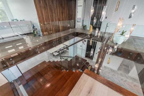 1911 52 Street Nw, Calgary, AB 