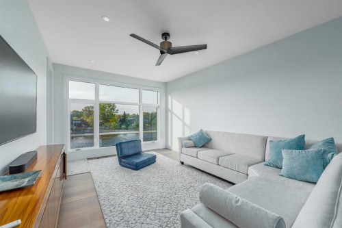 1911 52 Street Nw, Calgary, AB 