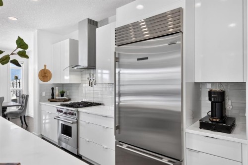 60 Tremblant Terrace Sw, Calgary, AB 