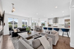 60 Tremblant Terrace SW Calgary, AB T3H 0B9