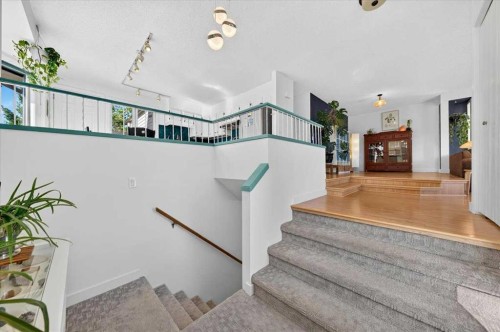 656 Ranchridge Court Nw, Calgary, AB 