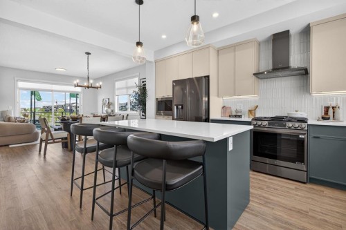 703-30 Creekside Villas Sw, Calgary, AB 