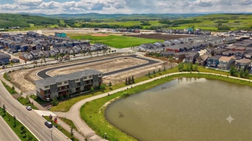 703-30 Creekside Villas Sw, Calgary, AB 