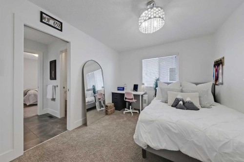 64 Heritage Green, Cochrane, AB 