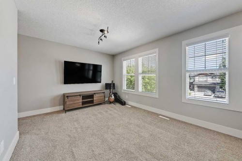64 Heritage Green, Cochrane, AB 