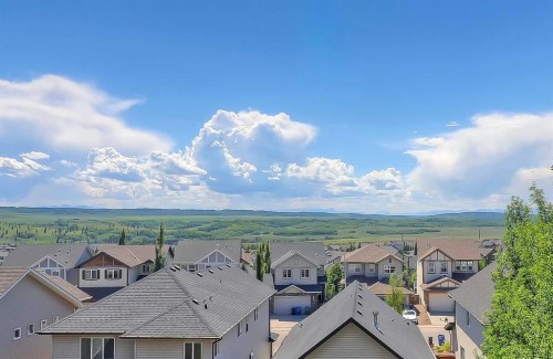 64 Heritage Green, Cochrane, AB 