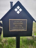 220 2 Street SOUTH Queenstown, AB T0L 1L0