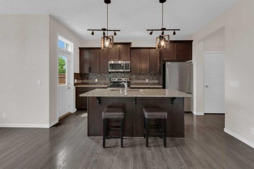 16 Fireside Place, Cochrane, AB 