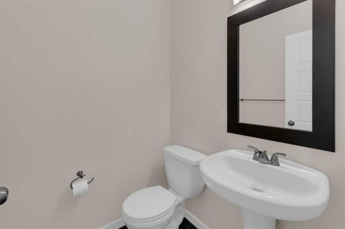 16 Fireside Place, Cochrane, AB 