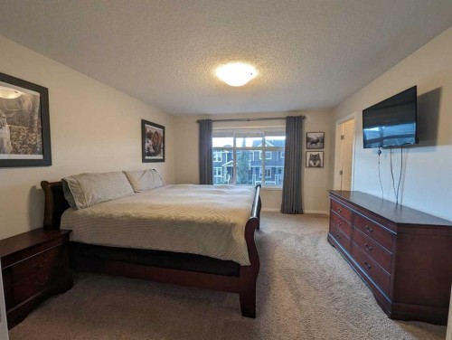 16 Fireside Place, Cochrane, AB 