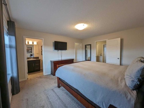 16 Fireside Place, Cochrane, AB 