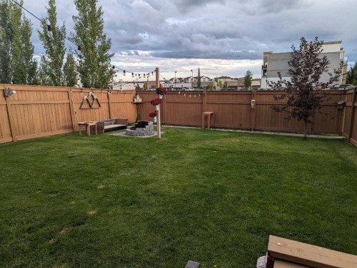 16 Fireside Place, Cochrane, AB 