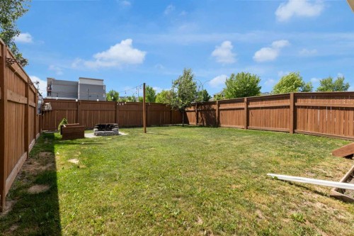 16 Fireside Place, Cochrane, AB 