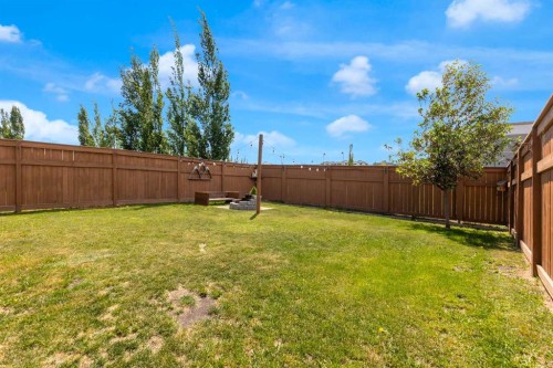 16 Fireside Place, Cochrane, AB 
