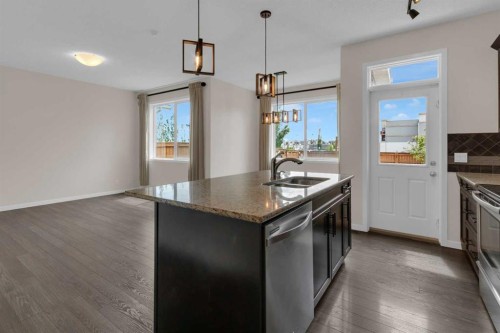 16 Fireside Place, Cochrane, AB 