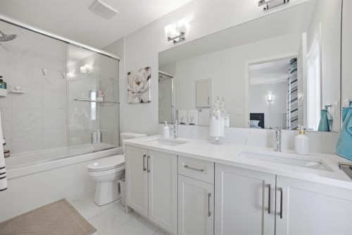 908 West Lakeview Drive, Chestermere, AB 