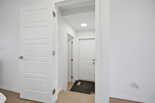 908 West Lakeview Drive, Chestermere, AB 