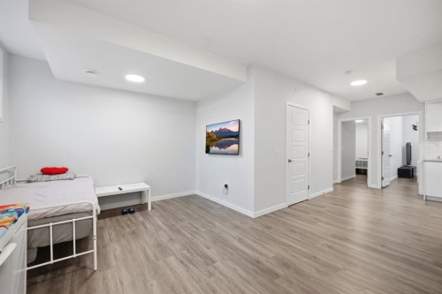 908 West Lakeview Drive, Chestermere, AB 