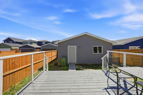 908 West Lakeview Drive, Chestermere, AB 