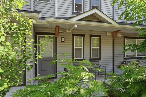 29 Legacy Path Se, Calgary, AB 