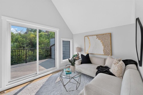 2020 12 Avenue Sw, Calgary, AB - Indoor Photo Showing Living Room