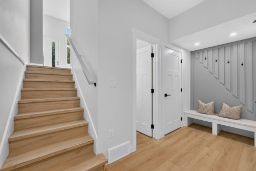 2020 12 Avenue Sw, Calgary, AB - Indoor Photo Showing Other Room