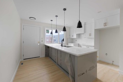 2020 12 Avenue Sw, Calgary, AB 