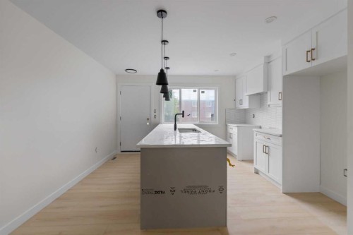 2020 12 Avenue Sw, Calgary, AB 