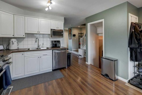 8034 24 Street Se, Calgary, AB 