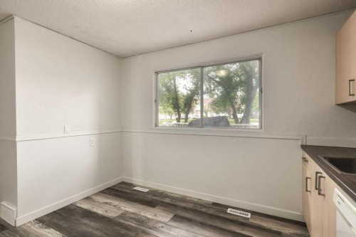 445 40 Street Ne, Calgary, AB 