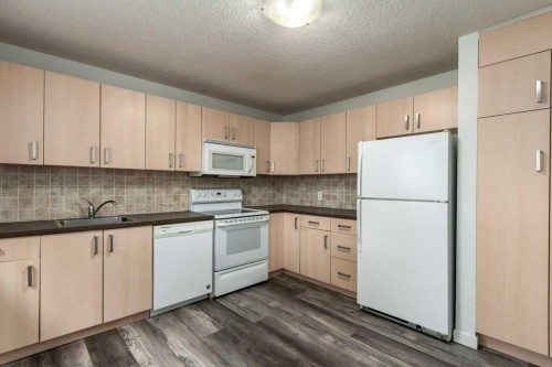 445 40 Street Ne, Calgary, AB 