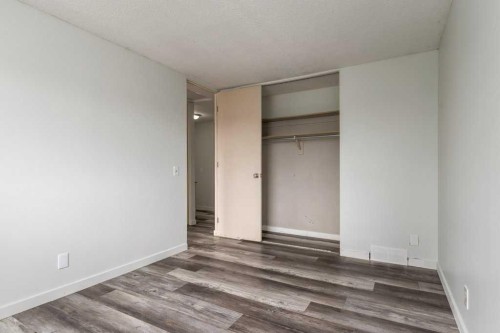 445 40 Street Ne, Calgary, AB 