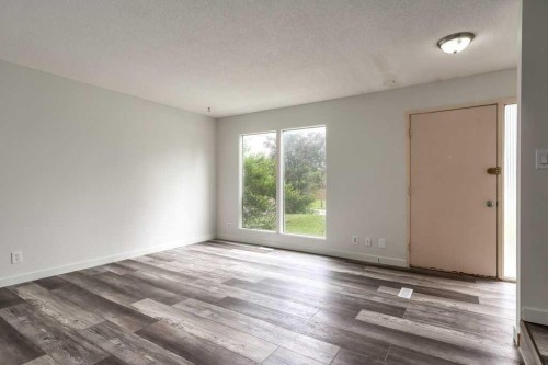 445 40 Street Ne, Calgary, AB 