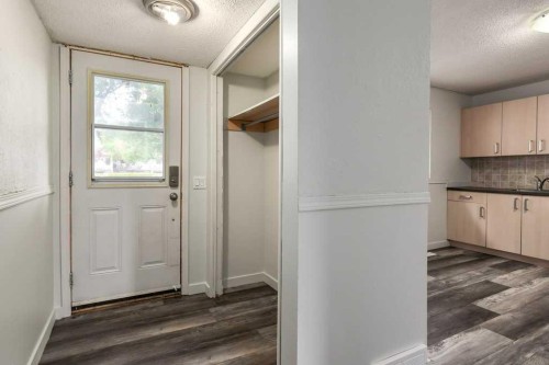 445 40 Street Ne, Calgary, AB 