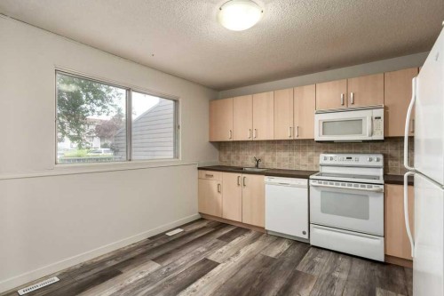 445 40 Street Ne, Calgary, AB 