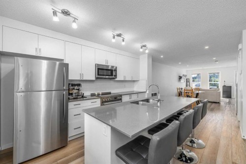 310 Cranbrook Square Se, Calgary, AB 