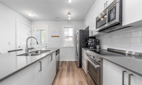 310 Cranbrook Square Se, Calgary, AB 