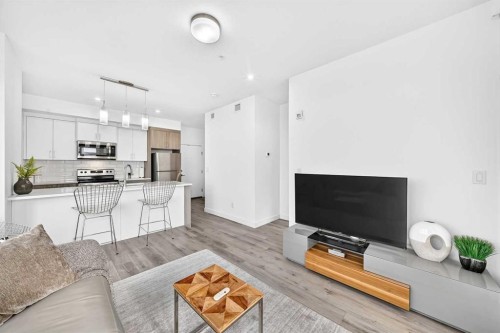 316-205 Spring Creek Common Sw, Calgary, AB - Indoor