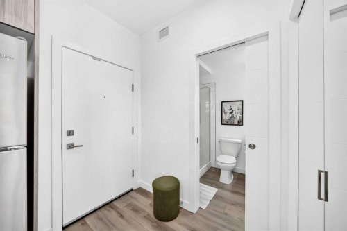 316-205 Spring Creek Common Sw, Calgary, AB - Indoor