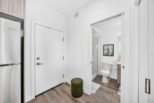316-205 Spring Creek Common Sw, Calgary, AB - Indoor