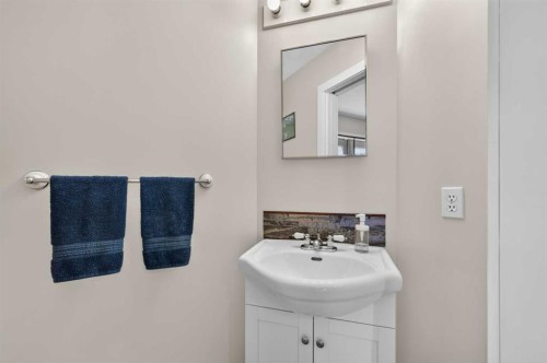 22 Rivercrest Way Se, Calgary, AB 