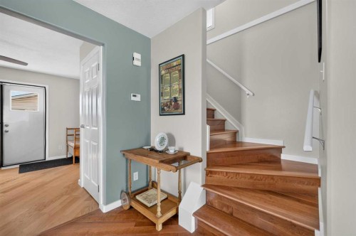 22 Rivercrest Way Se, Calgary, AB 