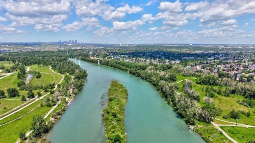 22 Rivercrest Way Se, Calgary, AB 