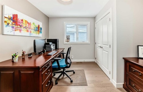 56 Patterson Crescent Sw, Calgary, AB 